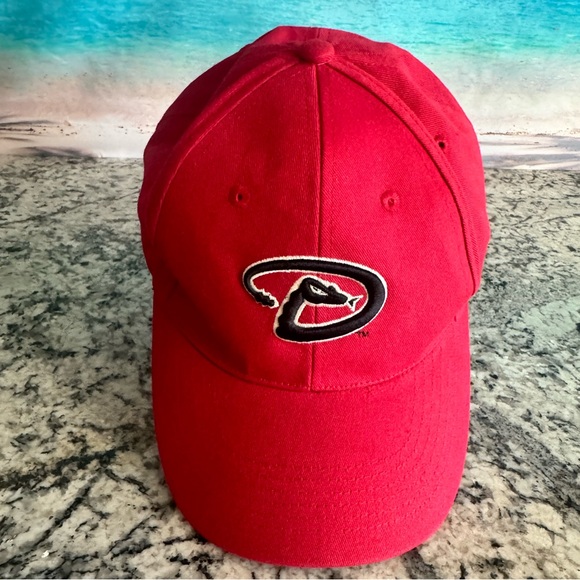 Official Arizona Diamondbacks Red Embroidered Ball Cap Hat NWOT - Picture 3 of 11